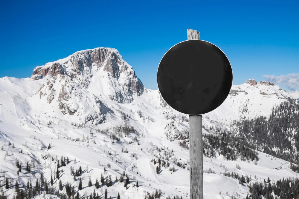 Tragischer Skiunfall in den Alpen: 8-jähriger Junge stirbt nach Sturz auf schwarzer Piste