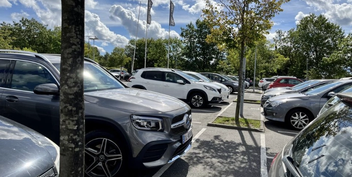 Autofahrer sind empört über diese automatische Funktion: Verkürzt sie die Lebensdauer des Motors?