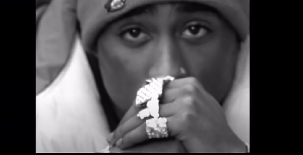 Mann im Zusammenhang mit dem Mord an Tupac Shakur aus dem Jahr 1996 festgenommen