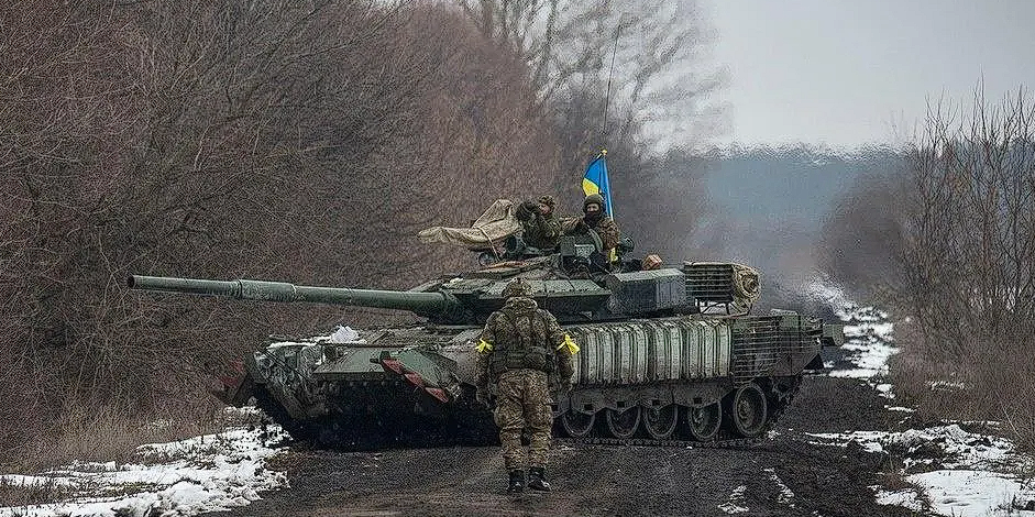 Ukrainischer Soldat ruft russischen Tech-Support an, weil Panzer nicht funktioniert: Sie werden nicht glauben, was der Support-Mitarbeiter ta