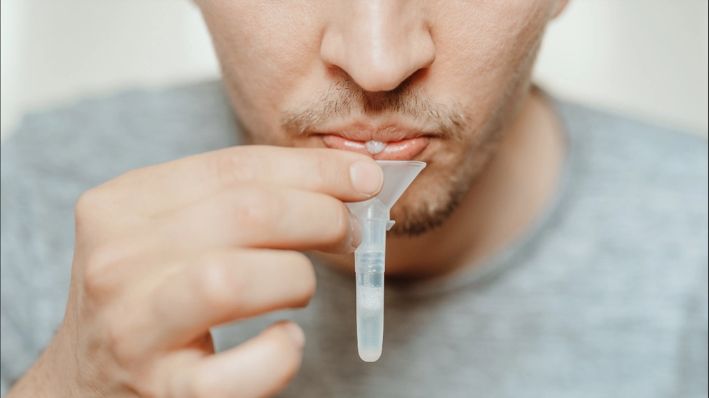 19-Jähriger kauft DNA-Test zum Spaß und stößt auf Familiengeheimnis, das alles verändert