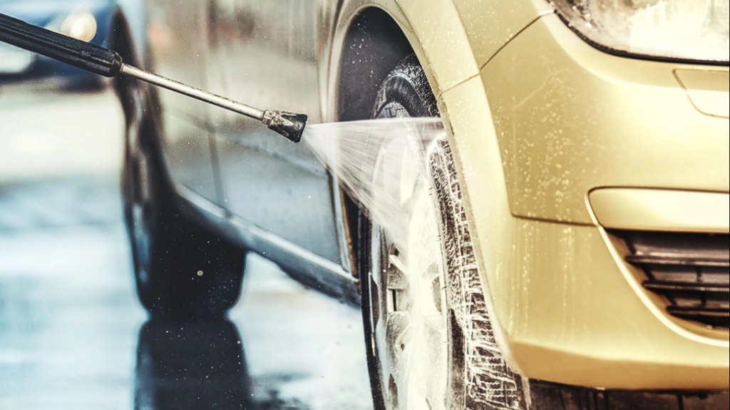 Mechaniker warnt: Waschen Sie diesen Teil Ihres Autos niemals