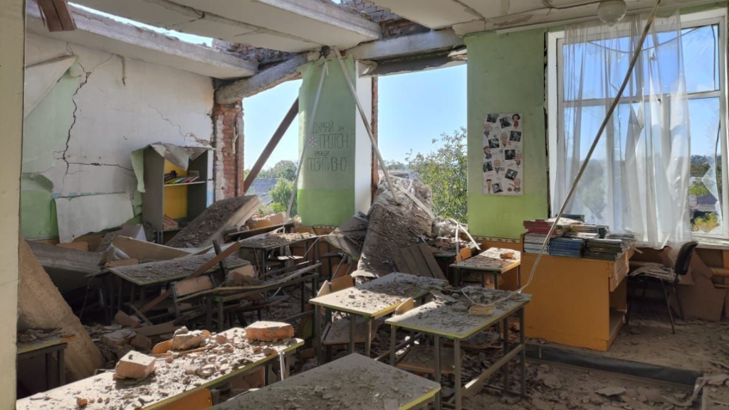 Schrecklicher Angriff Russlands: Mindestens 2 Tote in ukrainischer Schule