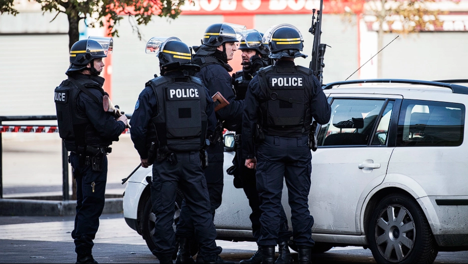 Behörden bestätigen: Verdächtiger Terrorist, der zwei Fußballfans getötet hat, ist tot