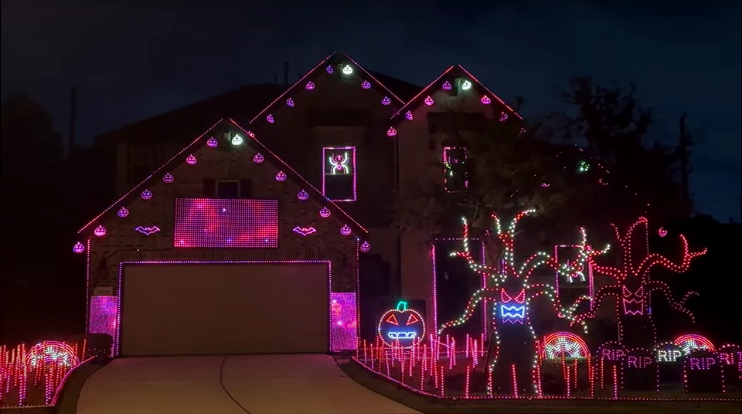 Dieses Unglaubliche Halloween-Lichtspektakel Wird Sie Sprachlos Machen