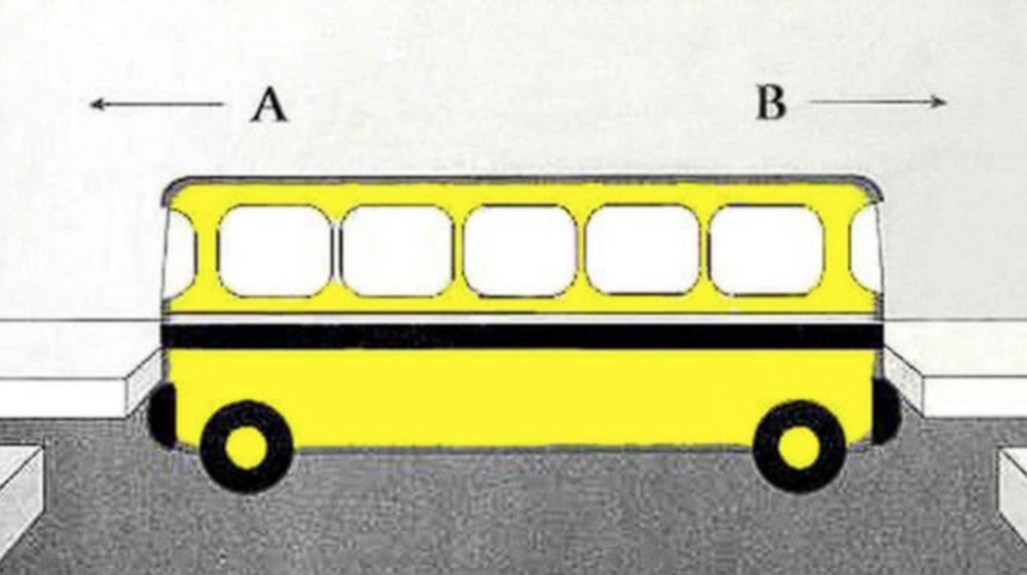 In welche Richtung fährt der Schulbus? Ein cleveres Detail verrät die Antwort