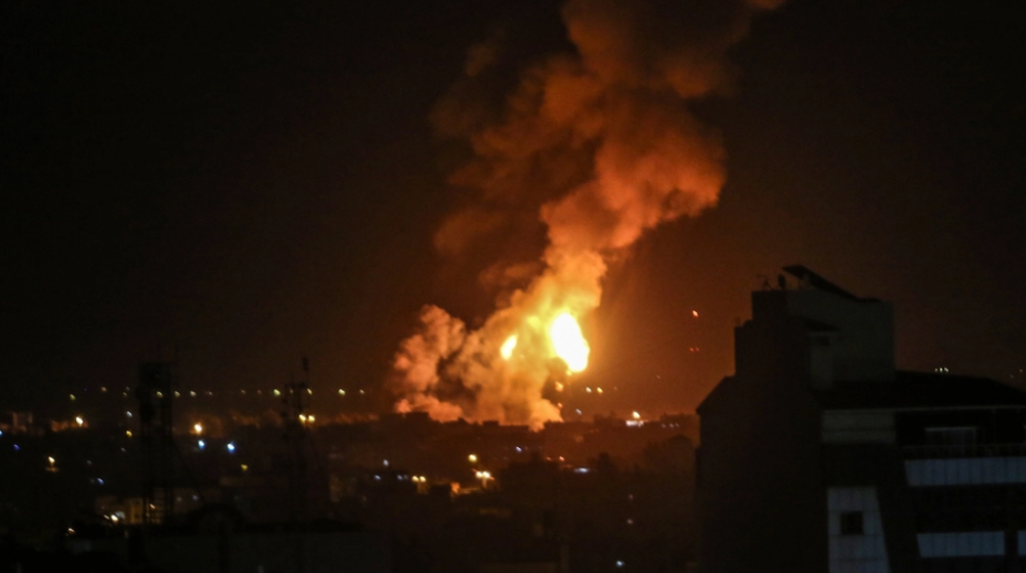 Meldungen über intensive Luftangriffe in Gaza