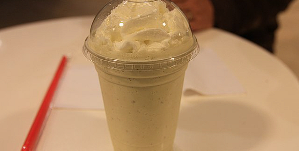 Calebs Milchshake-Bestellung nimmt eklige Wendung: Lieferfahrer sofort entlassen