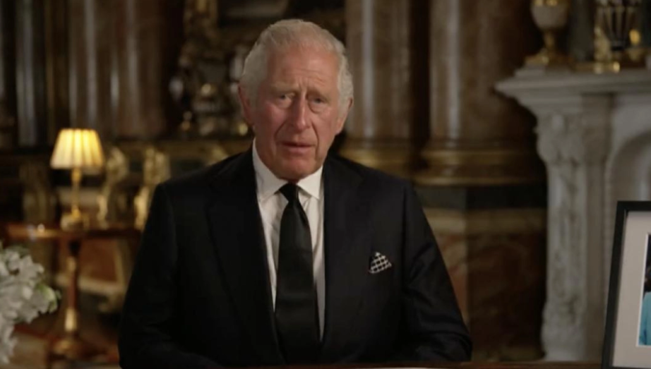 König Charles bricht heute königliche Tradition