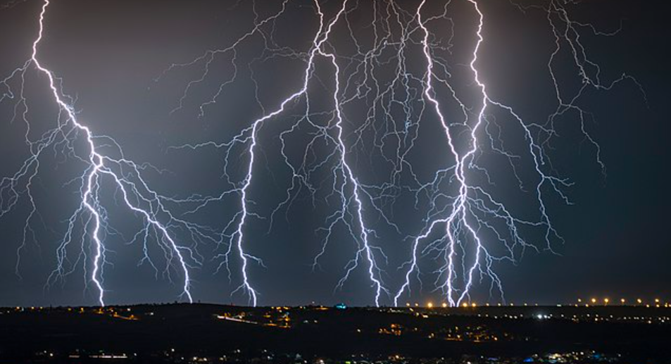 Kind in kritischem Zustand nach Blitzschlag