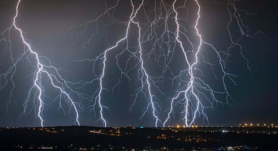 Kind in kritischem Zustand nach Blitzschlag