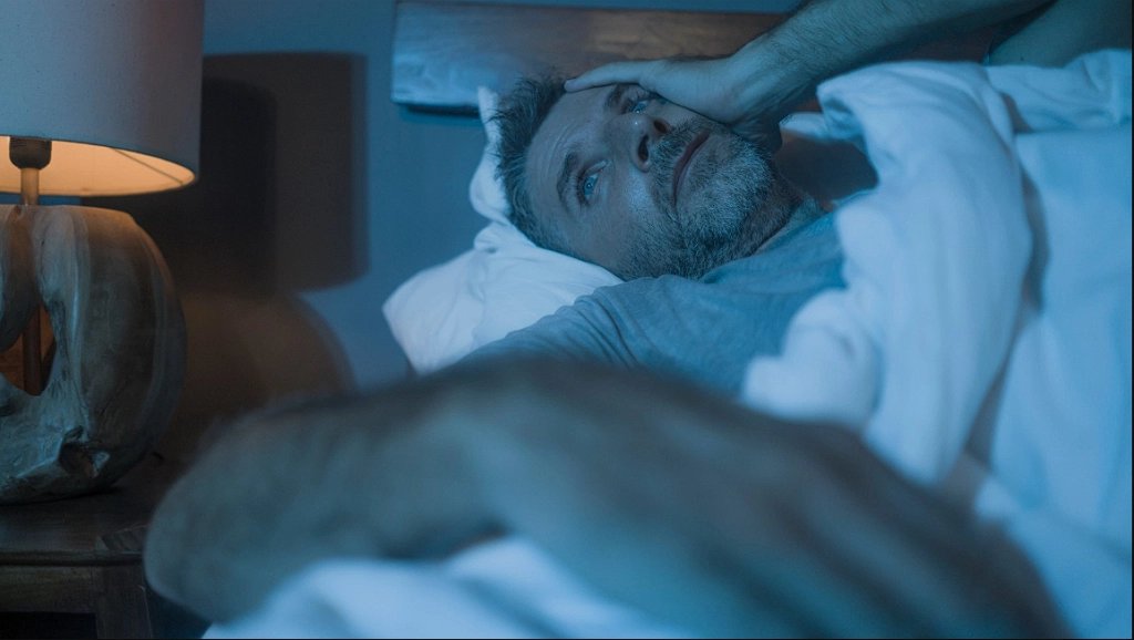Wachen Sie Nachts Auf? Ein Schlafexperte Erklärt, Warum Es Oft Gegen 4 Uhr Morgens Passiert