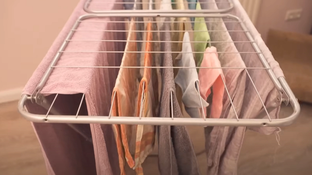 Dieser Trick kann im Winter beim Wäschetrocknen zum Gamechanger werden
