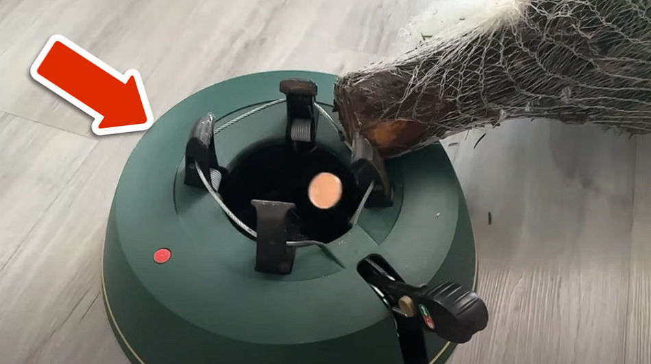 Der Weihnachtsbaum-Trick, den jeder kennen sollte: Wie man das ewige Problem löst