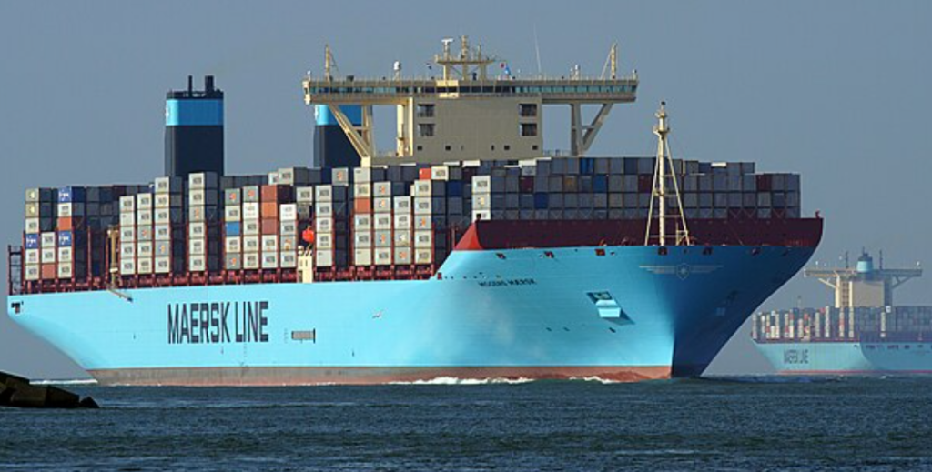 Maersk-Schiff im Roten Meer von Rakete getroffen