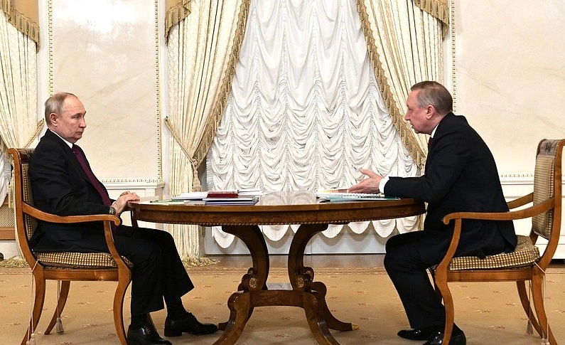 St. Petersburger Gouverneur berichtet Putin über erfolgreichen Ersatz westlicher Unternehmen