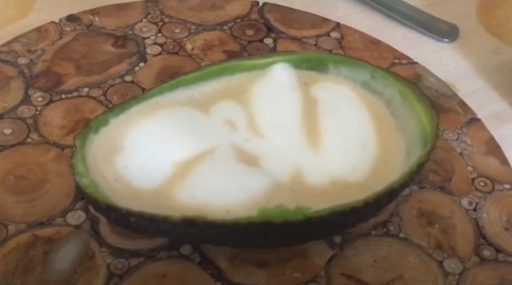 Haben Sie schon einmal einen Avolatte probiert? – Kaffee mit Avocado könnte beim Abnehmen helfen