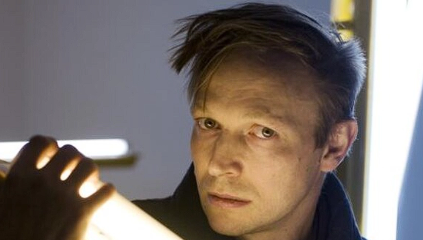 Künstler droht damit, Meisterwerke im Wert von 45 Millionen Dollar von Rembrandt, Picasso und Warhol zu zerstören, falls Julian Assange im Gefängnis stirbt