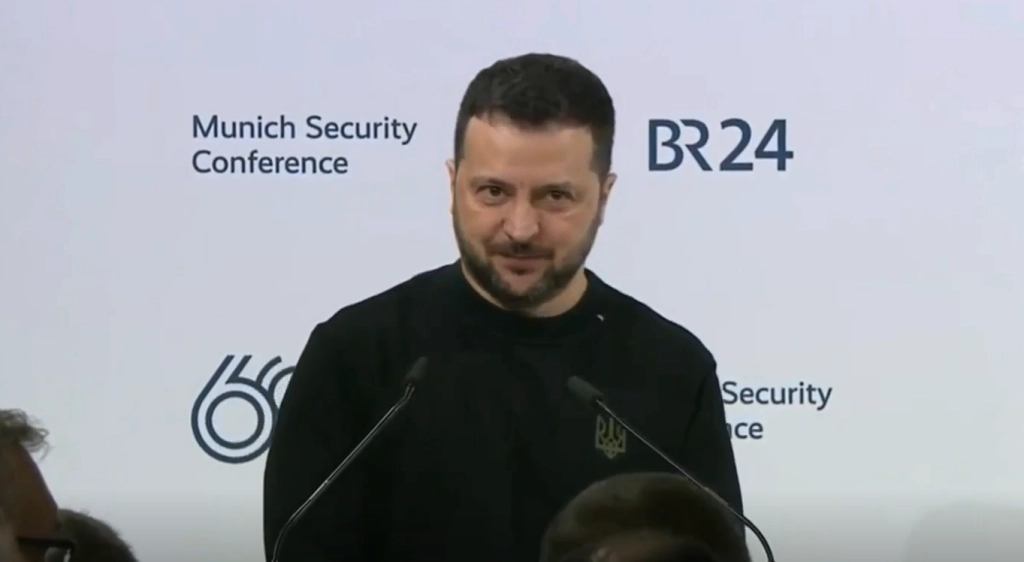Ukraines Aufruf zu den Waffen: Selenskyj dringender Appell um Unterstützung, während Russland eine große Offensive vorbereitet