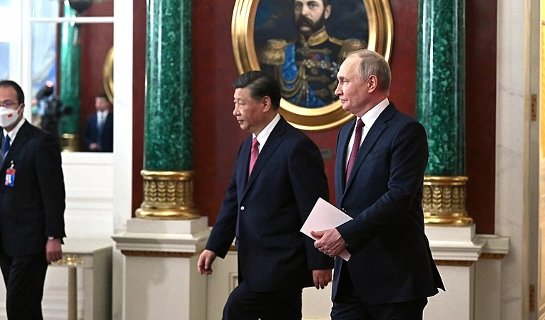 Expertenmeinungen: China wird wahrscheinlich Bedingungen für russischen Kredit stellen