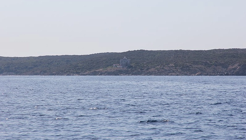 Kaufen Sie Ihr eigenes Mittelmeerparadies: Atemberaubende Insel in der Nähe von Sizilien steht zum Verkauf