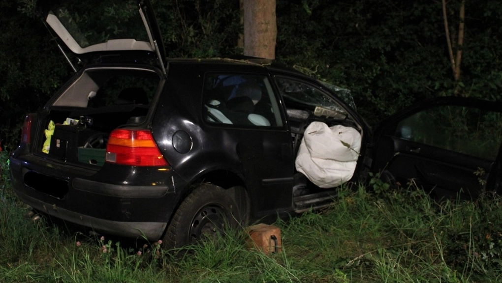 20-jähriger Mann stirbt bei schwerem Alleinunfall