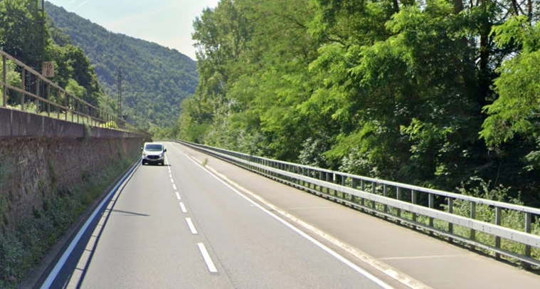 Schwerer Verkehrsunfall auf der B42 bei Kaub fordert ein Todesopfer