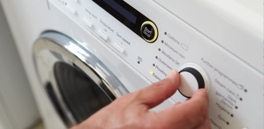 Die Waschmaschine ist voller Bakterien: Mit diesem Trick beseitigen Sie sie im Handumdrehen