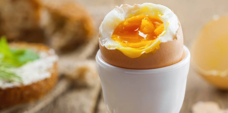 Deshalb sollten Sie niemals ein kaltes Ei kochen