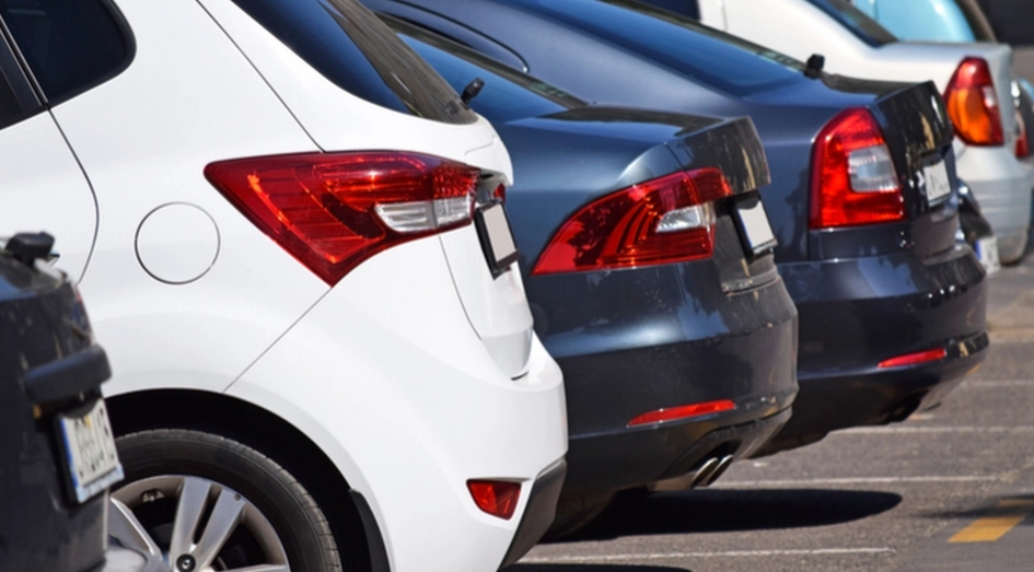 Fischsymbol am Auto: Kennen Sie die Bedeutung dieses beliebten Aufklebers?