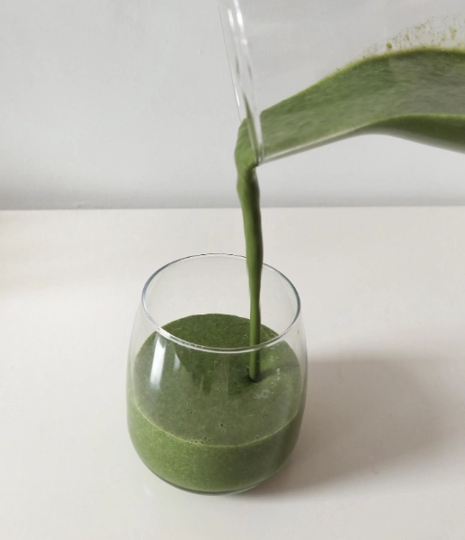 Das perfekte Green-Smoothie-Rezept: So sagen Sie Bauchfett den Kampf an