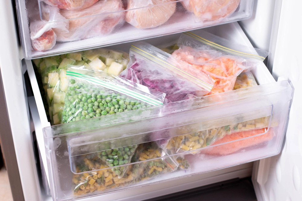 Vereister Gefrierschrank? Dieses Hausmittel hilft sofort!