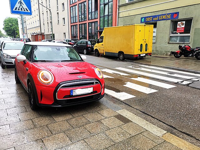 Warnblinkanlage falsch genutzt? Das kostet es Autofahrer jetzt teuer