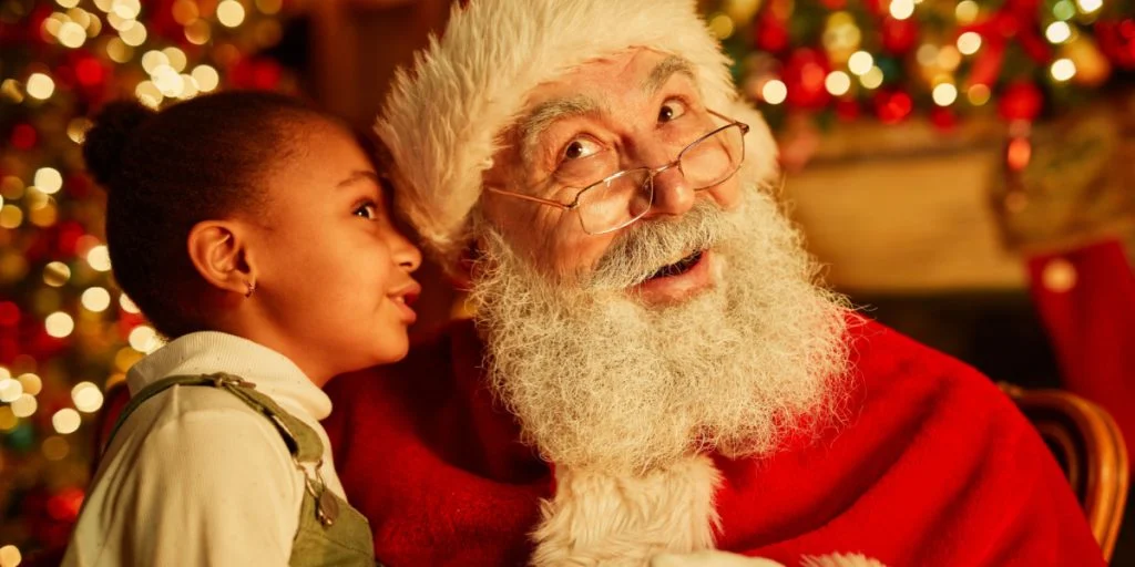 Weihnachtswunder: Fremder überrascht Mutter mit unerwartetem Geschenk im Winterwunderland