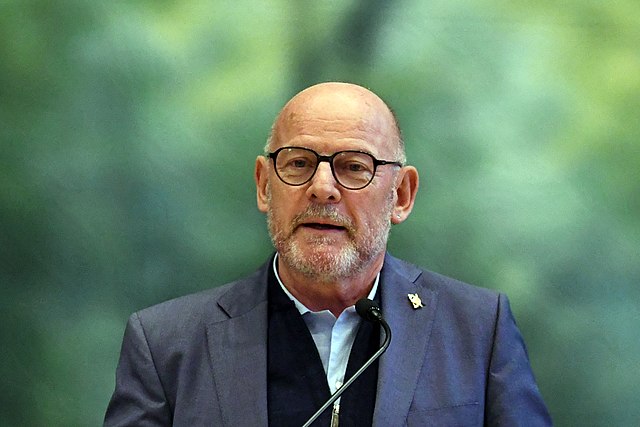 Verkehrsminister schlägt Alarm: Deutschlandticket in Gefahr