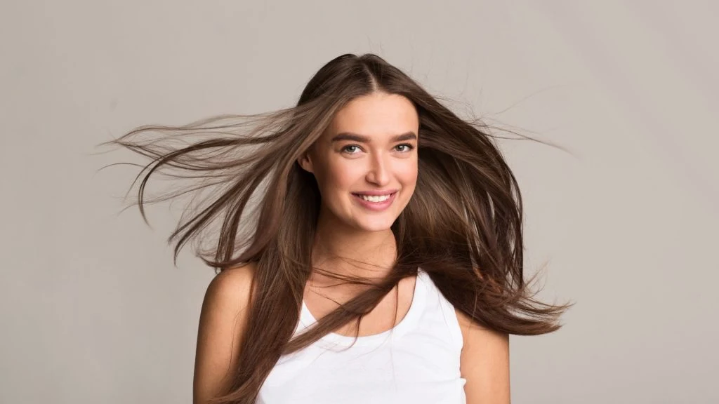 Verlieren Sie viele Haare? Dann sollten Sie Folgendes tun