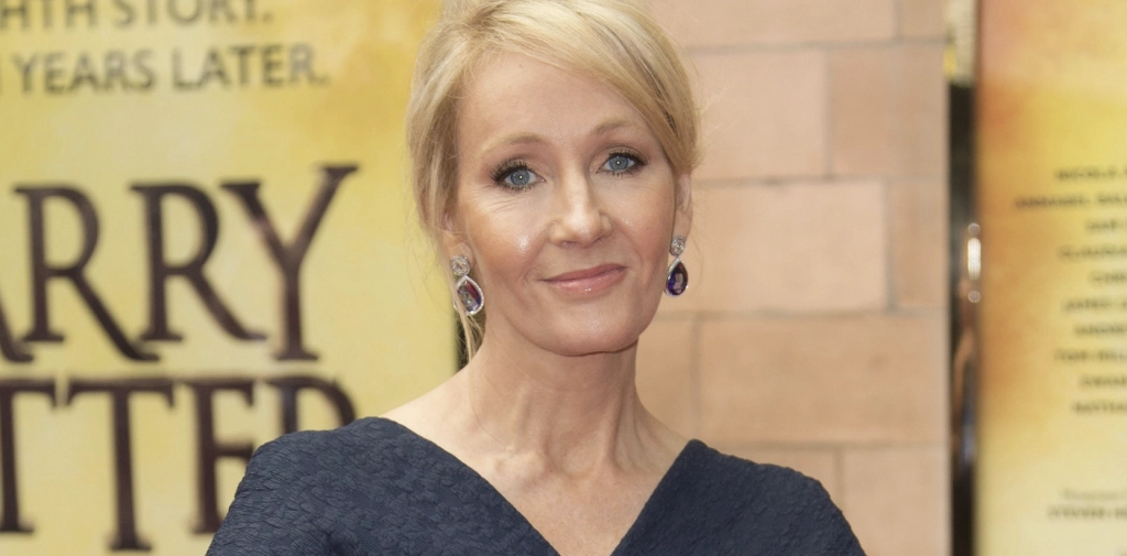 J.K. Rowling stichelt gegen das Harry-Potter-Trio – und das Internet reagiert